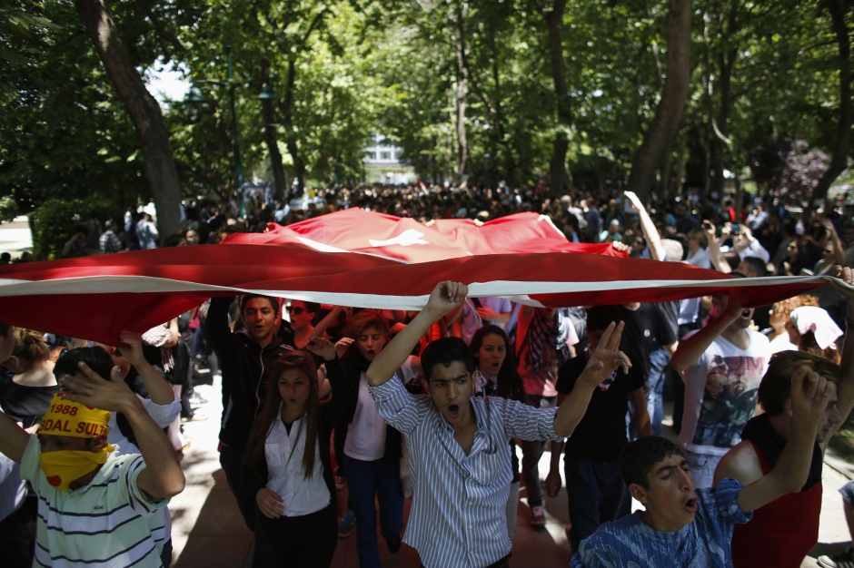 PARIS MATCH İstanbul 3 Haziran 2013 Fotoğraf: Stoyan Nenov - Reuters